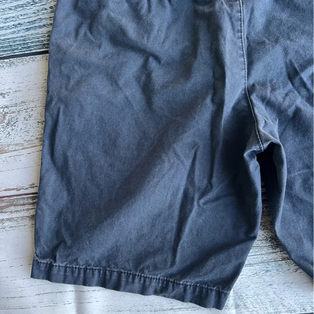 Old Navy “Lived-In Straight” Men's Navy Blue Shorts